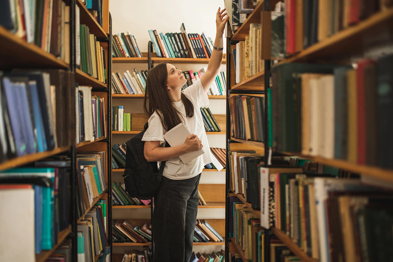 Student in library